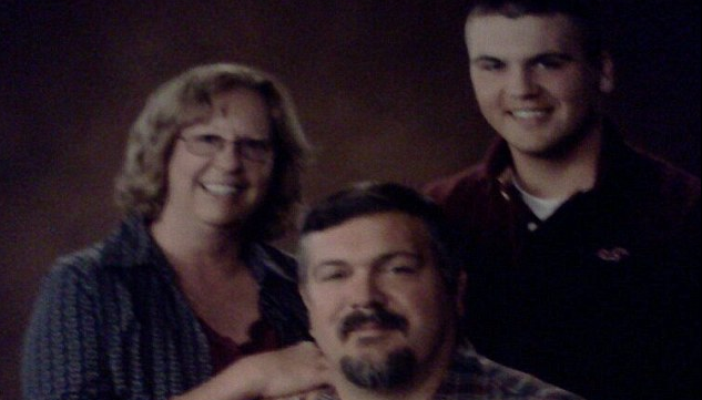 Mata a su padre al confundirlo con un ciervo