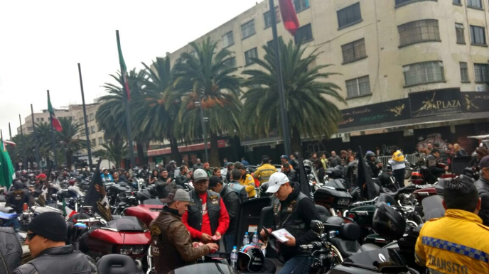 Sin incidentes desfile navideño y rodada motociclista en la capital - 2016-11-26-20_58_39-rodada-de-motociclistas-Búsqueda-de-Twitter
