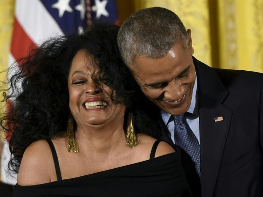 Famosos reciben Medalla de la Libertad de manos de Obama - 21