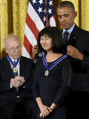 Famosos reciben Medalla de la Libertad de manos de Obama - 22