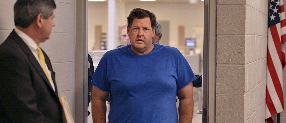 Autoridades creen que hombre que encadenó a mujer asesinó a 7 personas