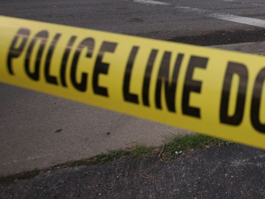 Hombres armados incendian casa en Detroit con niños adentro