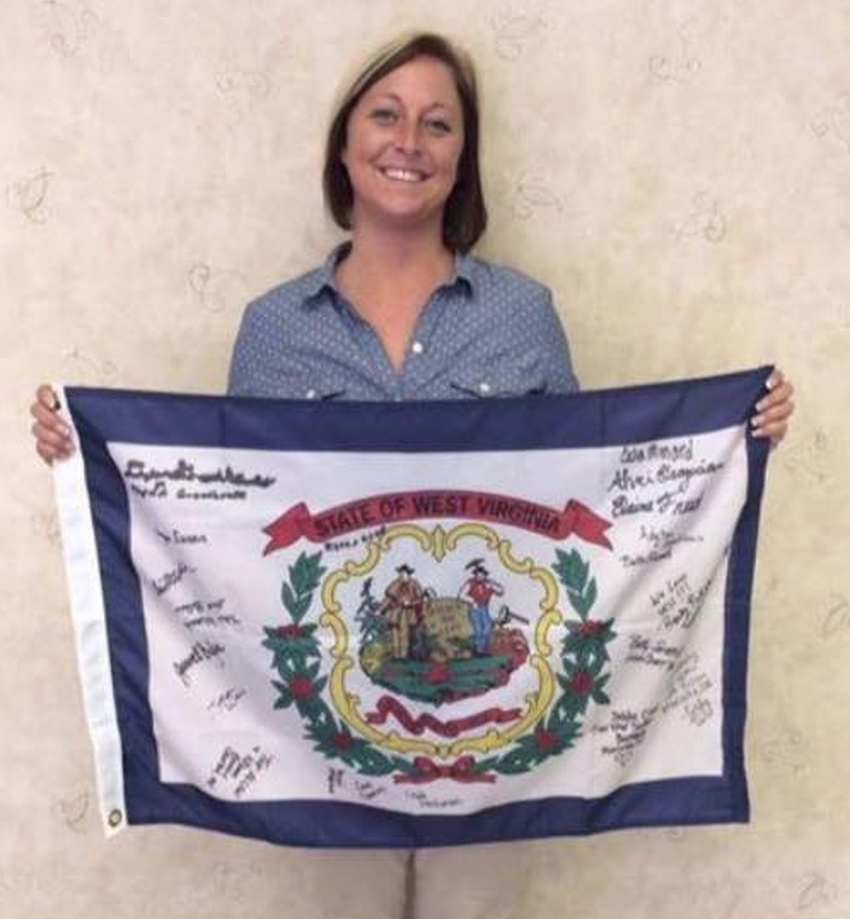 Suspenden a mujer que llamó a Michelle Obama "simia en tacones" - 6666615979533849986