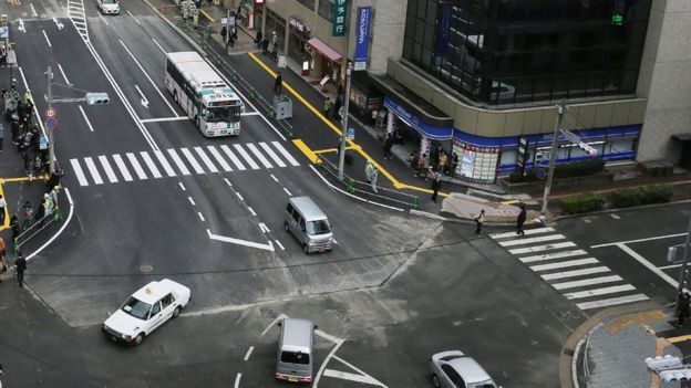 Japón reparó en dos días socavón que se tragó más de 5 carriles - 92450106_gettyimages-623238186