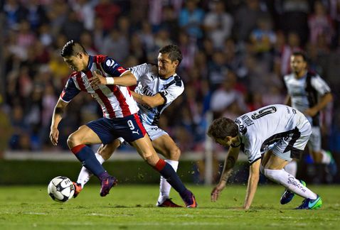 Querétaro campeón de la Copa MX - Alan-Pulido-marca-par-Gallos_MILIMA20161102_0532_11