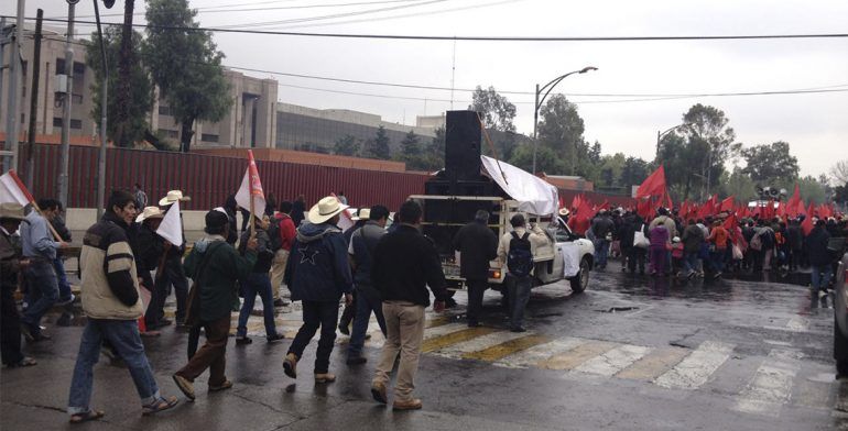 Campesinos desquician San Lázaro