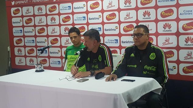 No me obsesiona el récord de goleo: Chicharito - CHICHARITO