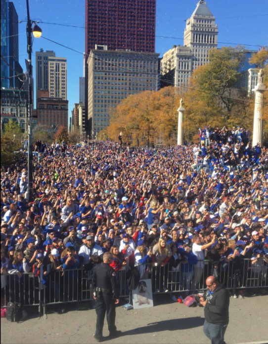 Los Cachorros celebran el título en las calles de Chicago - Captura-de-pantalla-2016-11-04-a-las-15.41.50