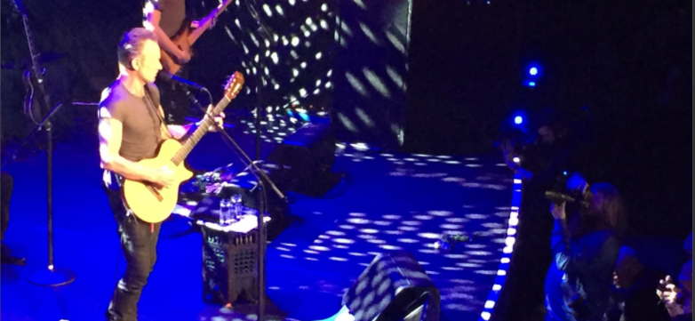 Video: Sting pide minuto de silencio en la reapertura de Bataclan