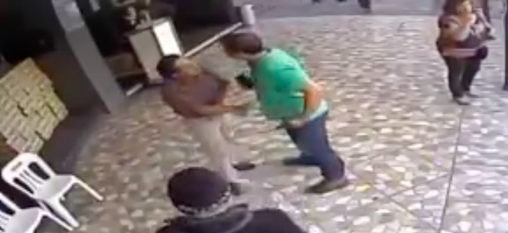Video: roban celular y le dan cachazo a hombre en Universidad