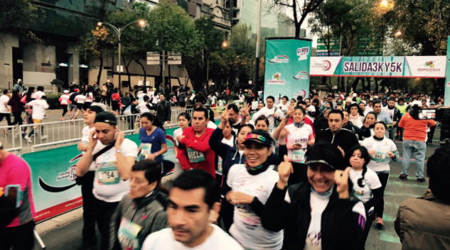 Cierran avenidas en la Ciudad de México por carreras deportivas