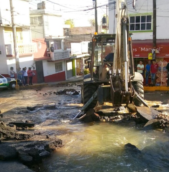 Fuga de agua en ducto de Cutzamala afectará a 3 municipios del Edomex - Captura-de-pantalla-2016-11-29-a-las-12.46.31