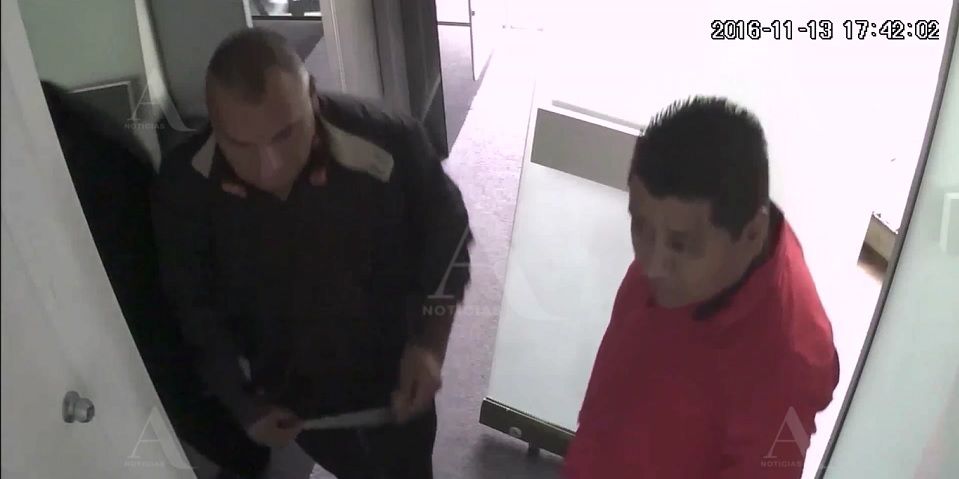 Roban instalaciones de Carmen Aristegui