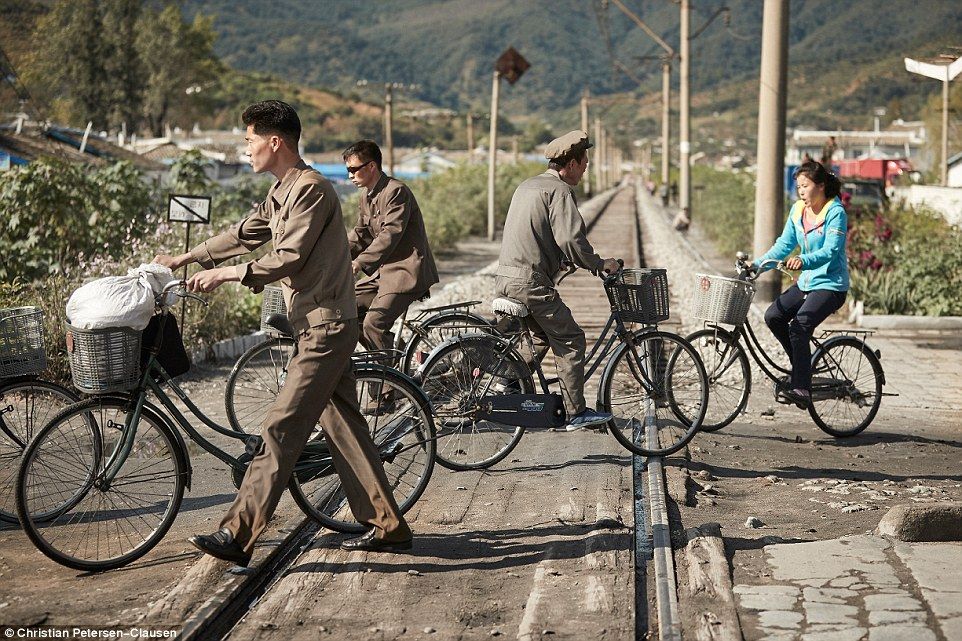 La vida de los 'amos del dinero' en Corea del Norte - Corea-del-Norte-Donju-18