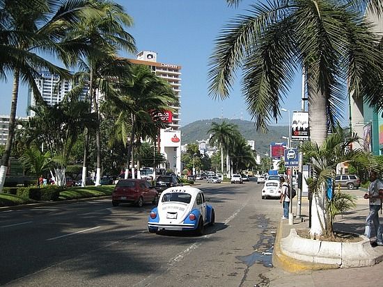 Video: taxista encara a policía y lo llama corrupto en Acapulco
