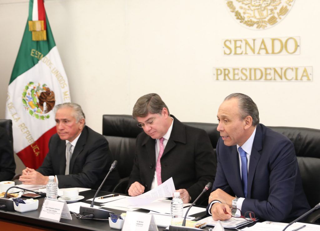 Comparece Reyes Baeza ante la Cámara de Senadores - Foto-02-1024x739