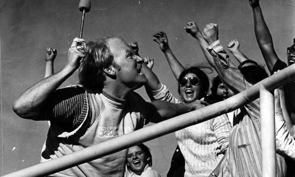 ¿Cómo surgió la ola? - George-Henderson-Krazy-1-1024x614