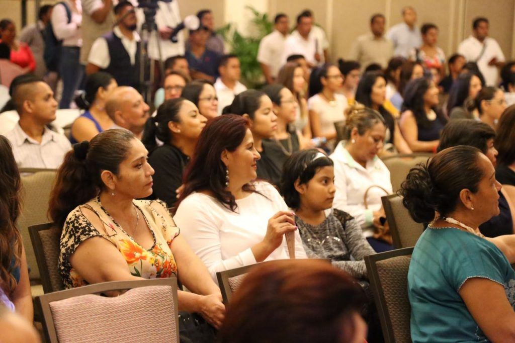 Héctor Astudillo aprueba la creación del Observatorio de Participación Política de las Mujeres Guerrerenses - IMG-20161123-WA0247-1-1024x682