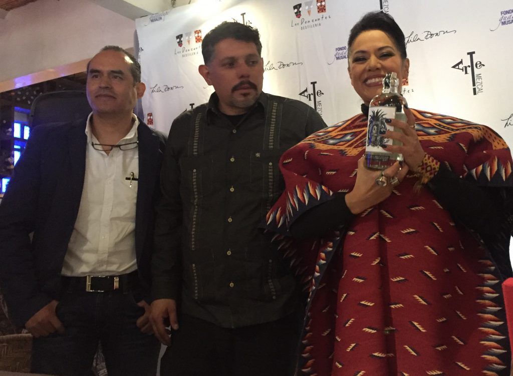 Lila Downs habla acerca de la llegada de Trump a la presidencia - Lila-Downs-dijo-que-los-mexicanos-en-EU-deben-perdonar-y-trabajar-1024x751