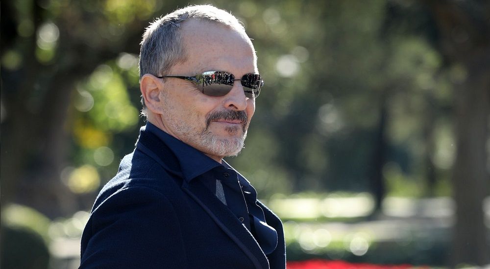 Disqueras tratan con desprecio a artistas: Miguel Bosé