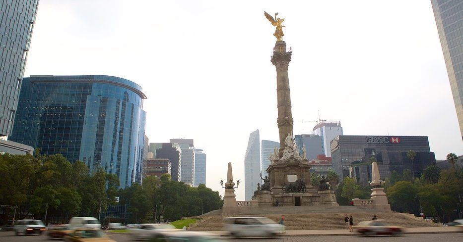 Coches con placas de EE.UU. y Canadá podrán exentar Hoy No Circula