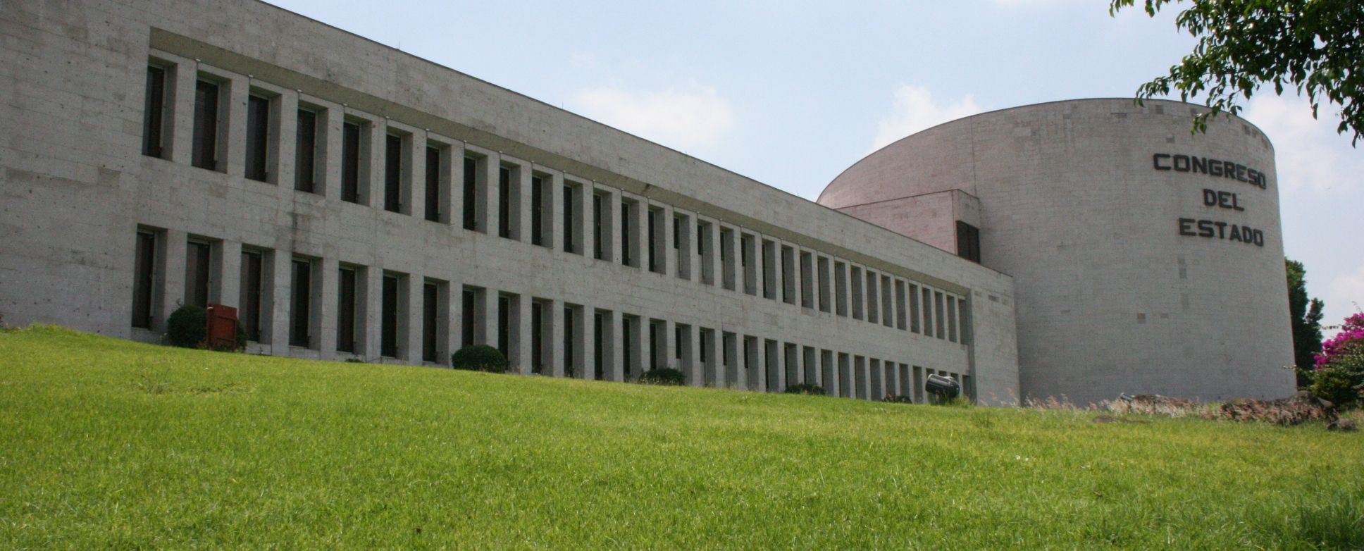 PGR busca a Duarte en cajuelas de coches en Congreso de Veracruz