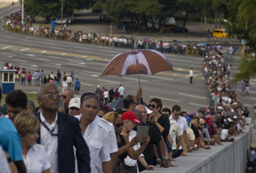 Video: el último adiós a Fidel Castro - SOP-AP-SPANI-SPAN-CUB_Medi-2-1024x690