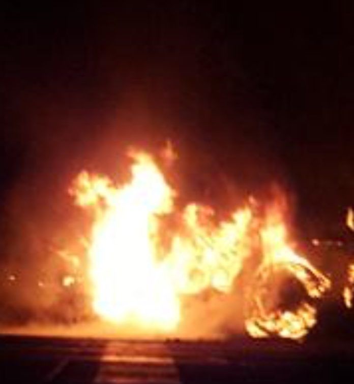 Tráiler choca e incendia patrulla en la México-Querétaro - accidente-mexico-queretaro-696x756