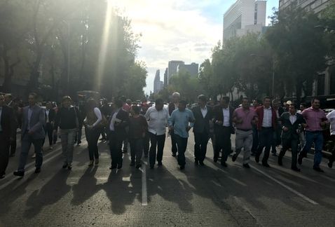 Más de 60 alcaldes de Veracruz marcharon por Paseo de la Reforma - alcaldes2-1