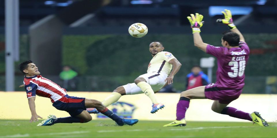 América y Chivas empatan en el Azteca