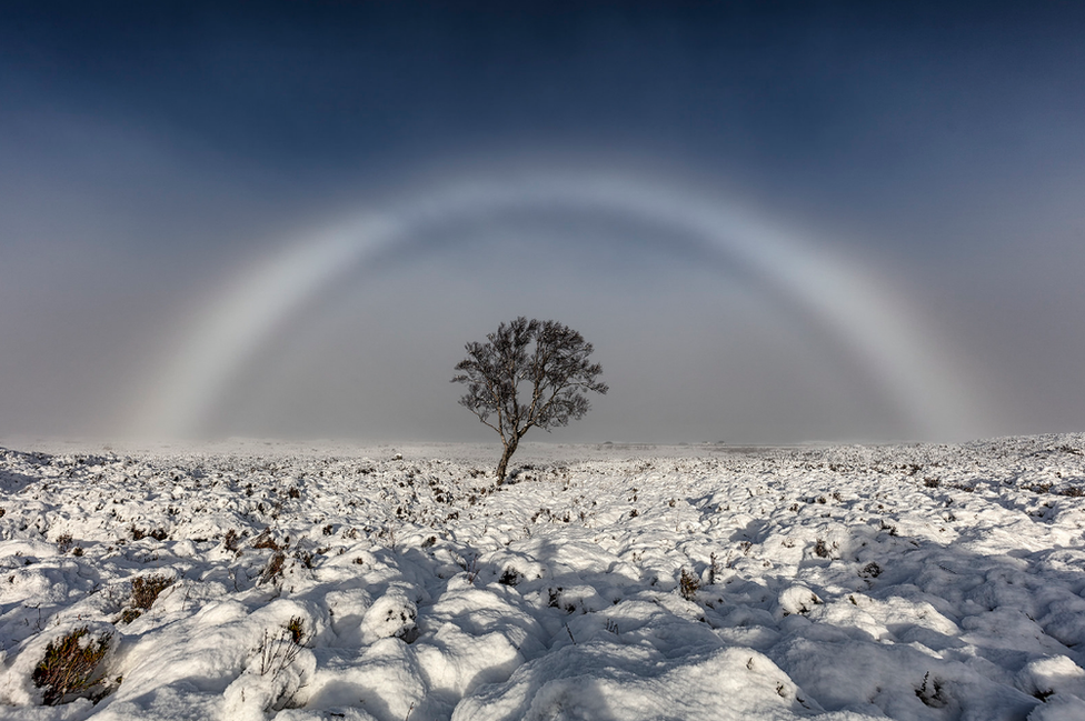 Fotografían un arcoiris blanco en Escocia - arco-de-niebla