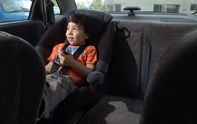 ¿Qué debe revisar y llevar en su vehículo antes de salir a carretera? - auto-5