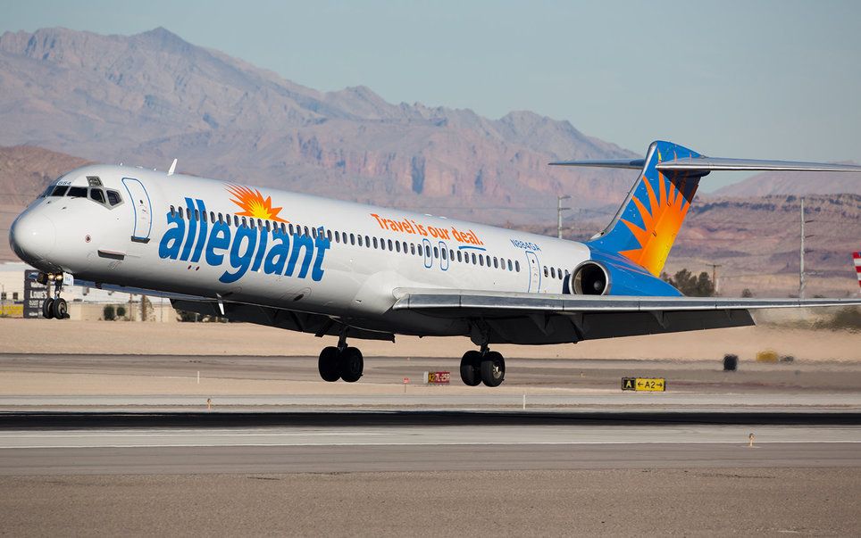 Las aerolíneas que peor tratan a sus pasajeros - av8