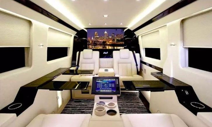 Los 5 aviones de las estrellas de Hollywood - avión-bieber-2