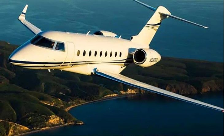 Los 5 aviones de las estrellas de Hollywood - avión-de-tom-cruise