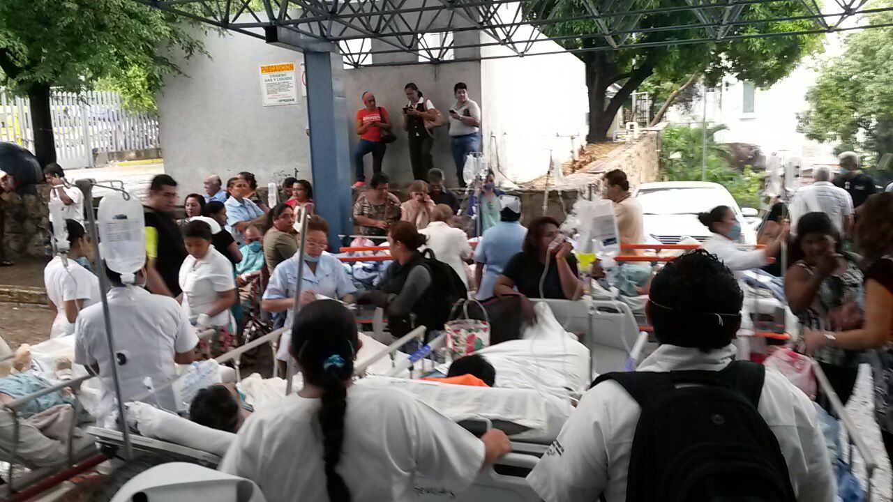 Evacuan hospital del ISSSTE en Acapulco por incendio - b1088692-4ff0-447f-97b6-d1e05b90637f