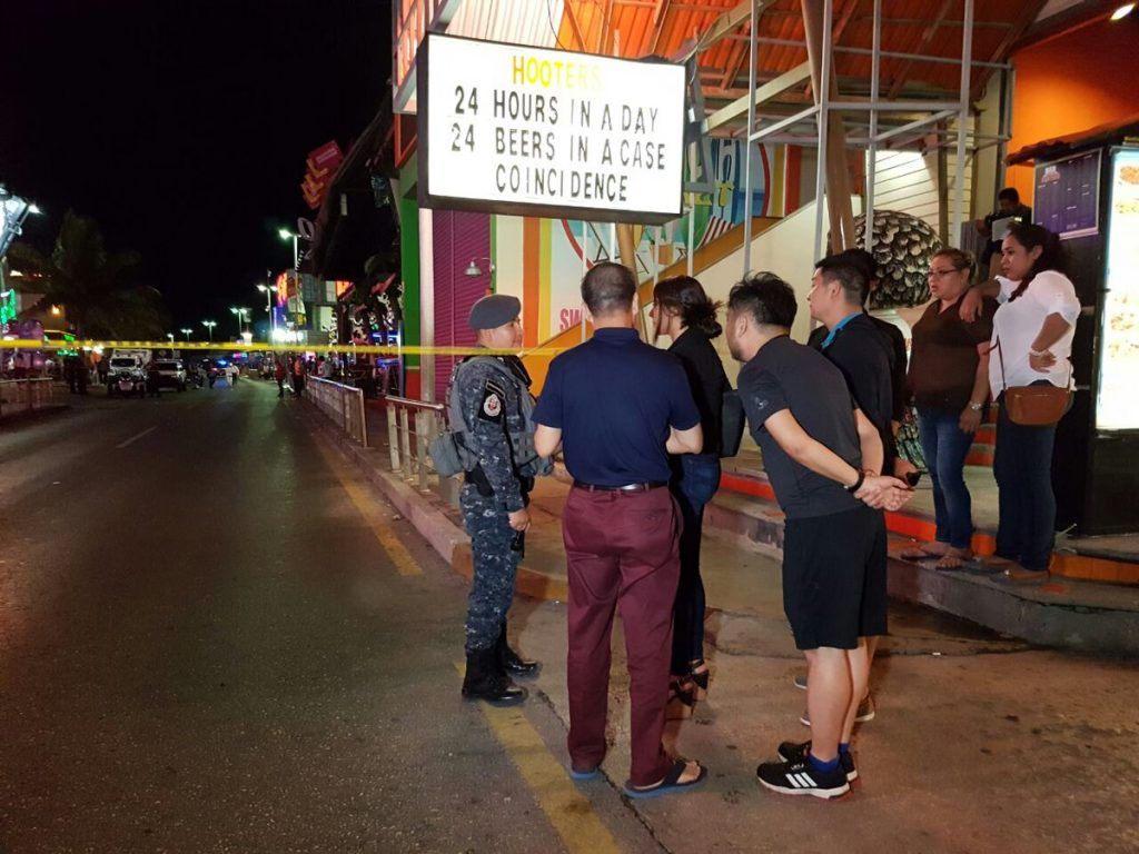 Balacera deja al menos dos muertos en Cancún - balacera-cancun-1-1024x768