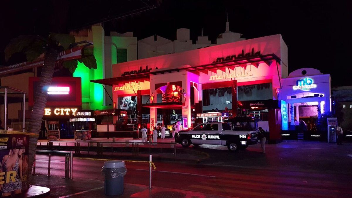 Balacera deja al menos dos muertos en Cancún