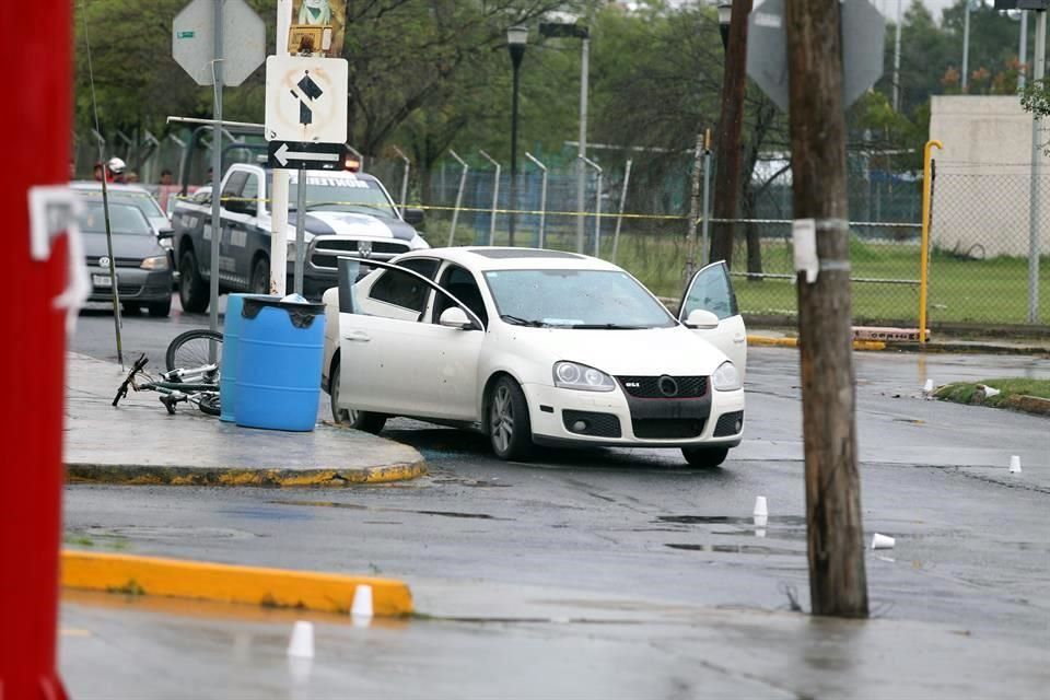 Balacera frente al Tec de Monterrey deja un muerto - balacera-tec