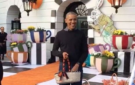 Barack Obama canta ‘Purple Rain’ con un niño disfrazado de Prince