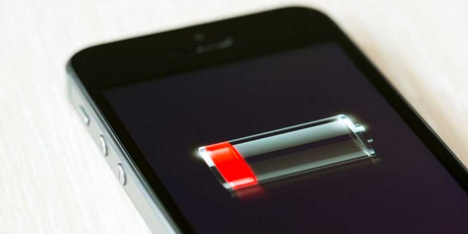 Falla de iOS provoca que iPhone se apague con 30 por ciento de batería