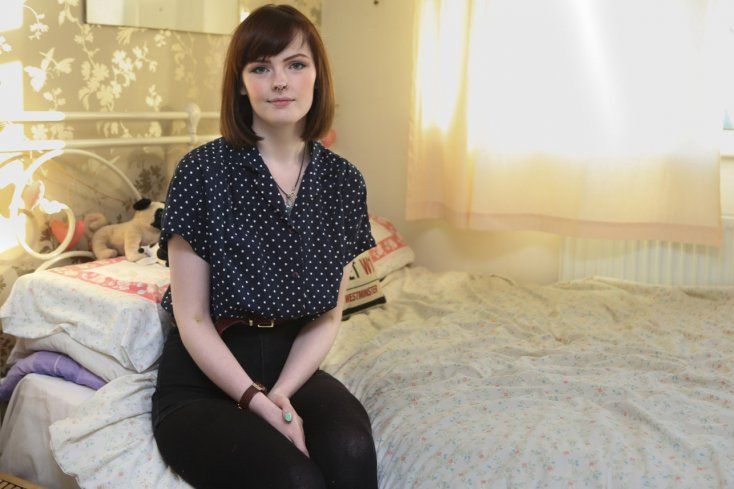 Mujer con Síndrome de la Bella Durmiente toma siestas de seis meses - beth-I