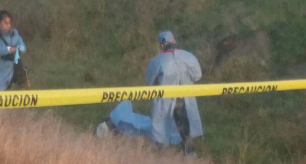 Encuentran cadáver de mujer en la autopista México-Puebla