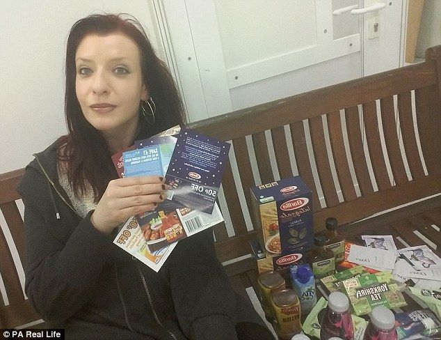 Mujer paga su Navidad con cupones y hasta gana dinero extra - cal-holder-1