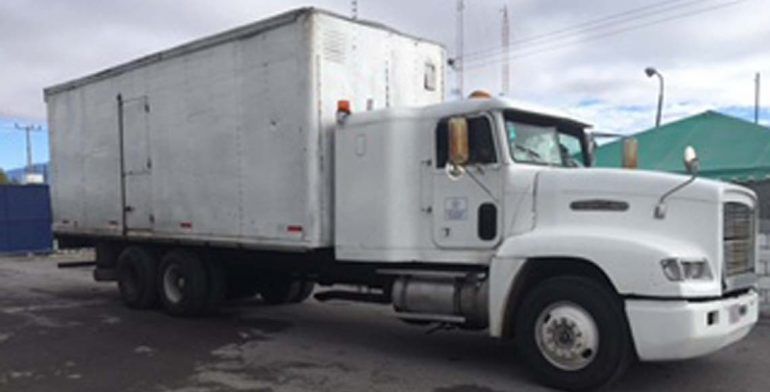 Rescatan a 37 migrantes escondidos en un camión