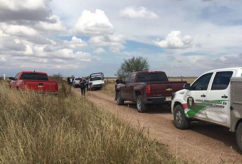 Los Tequileros secuestran al menos a 12 personas en comunidad de Guerrero - carretera-muerto-crimen_MILIMA20161108_0553_11