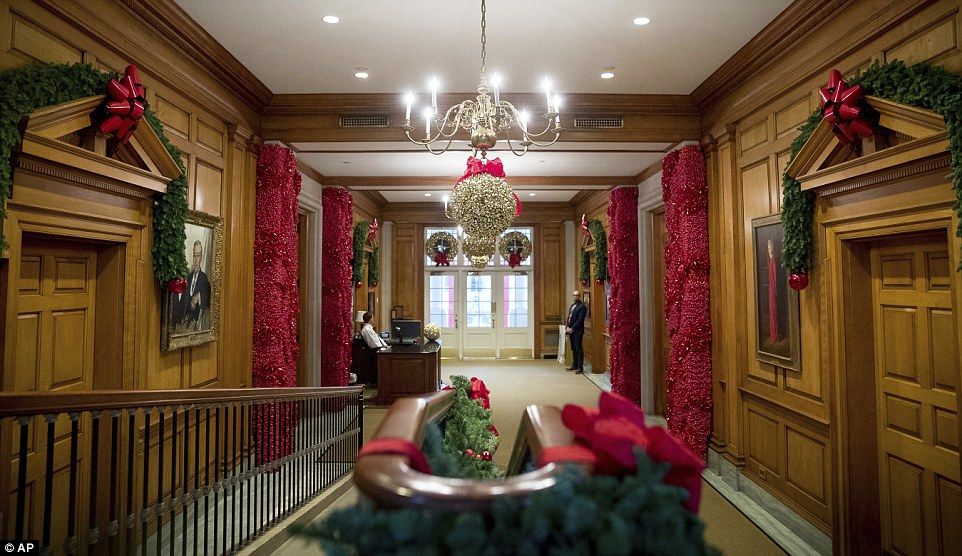 La última Navidad de Michelle Obama en la Casa Blanca - casa-blanca-navidad-18