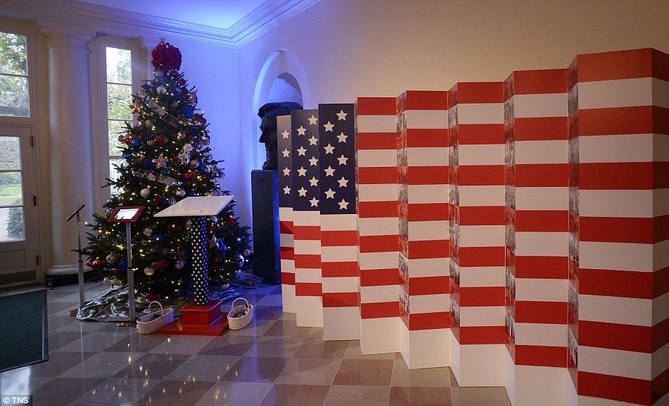 La última Navidad de Michelle Obama en la Casa Blanca - casa-blanca-navidad-19