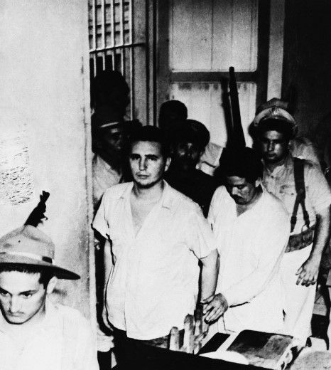 Galería: repaso a la vida de Fidel Castro - castro-3-Mr.-Castro-being-led-to-his-trial-in-1953.-He-was-sentenced-to-15-years-in-prison.-Fulgencio-Batista-the-Cuban-leader-then-made-what-turned-out-to-be-a-huge-strategic-error-and-under-pressure-t