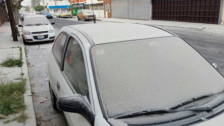 Cae ceniza en Puebla y Tlaxcala proveniente del Popocatépetl - ceniza
